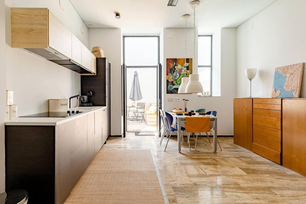 Cozy Loft Patio+Pool +Wifi Apartment Valencia Luaran gambar
